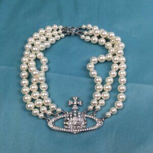 NWT Vivienne Westwood Three Row Pearl Bas Relief Choker